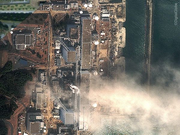 Acidente nuclear na usina de Fukushima, Japão, mudou o rumo da matriz energética na Alemanha (crédito: Digital Globe)