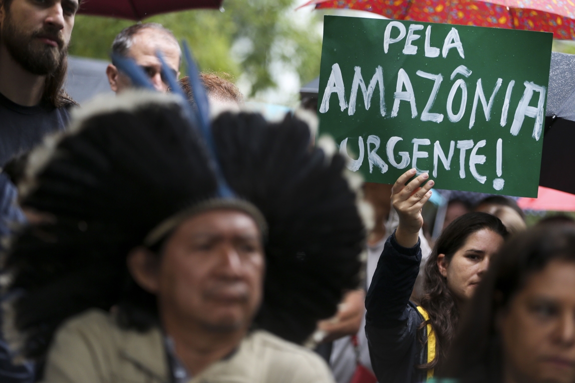 Manifestantes protestam contra propostas de Bolsonaro para 