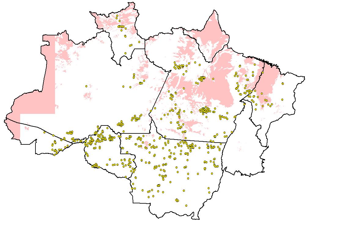 Pontos em amarelo representam novas áreas desmatadas. Em rosa, cobertura de nuvens que impediu avaliação em parte dos estados. (fonte: INPE)