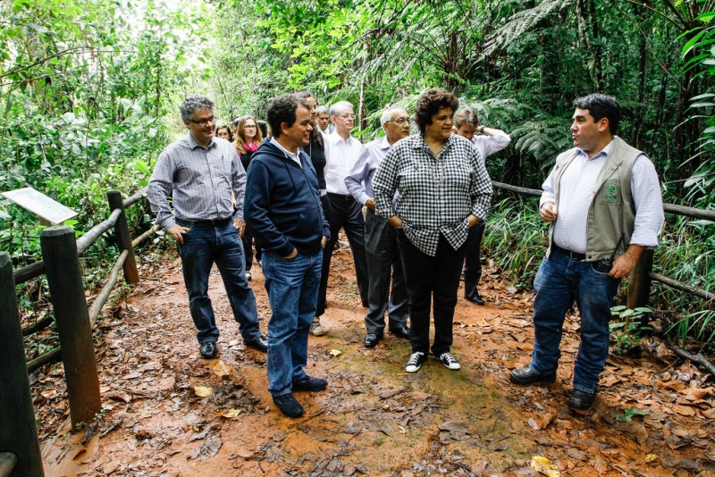Ministros Izabella Teixeira, do MMA, e Gastão Vieira, do MTur, visitam o Parque Nacional de Brasília. Foto: Martim Garcia/MMA.