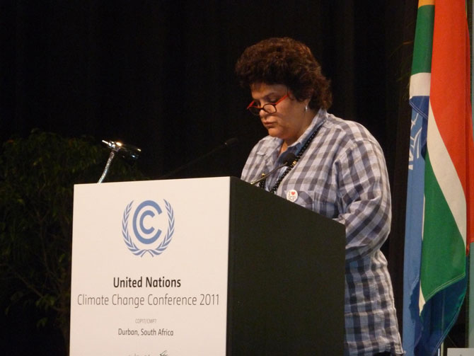 Ministra do Meio Ambiente, Izabella Teixeira, em seu discurso. Foto: twitter oficial do Brasil na COP17