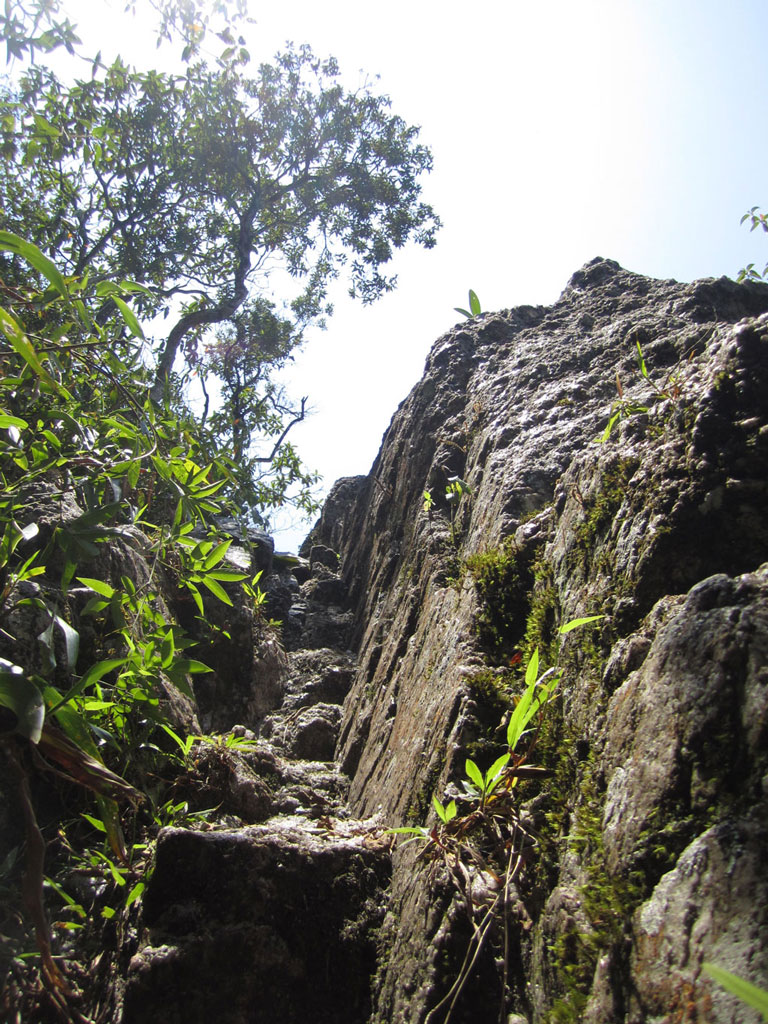Pequena caminhada na pedra, no Morro do Queimado.