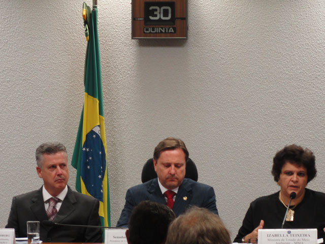 Ministra Izabela Teixeira conduz reunião conjunta das comissões de Meio Ambiente e Agricultura. crédito: Nathália Clark