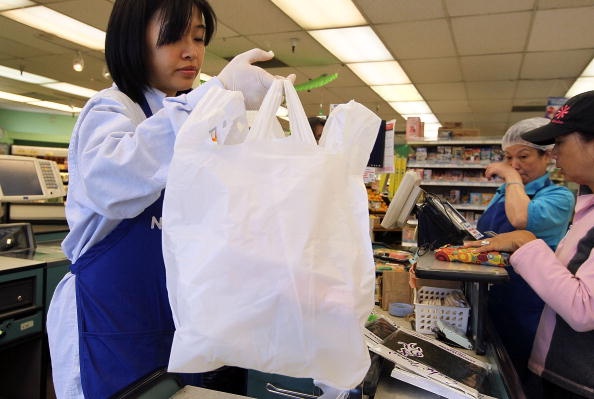 A partir de hoje, supermercados paulistas voltam a distribuir sacolas plásticas aos clientes. Foto: Divulgação