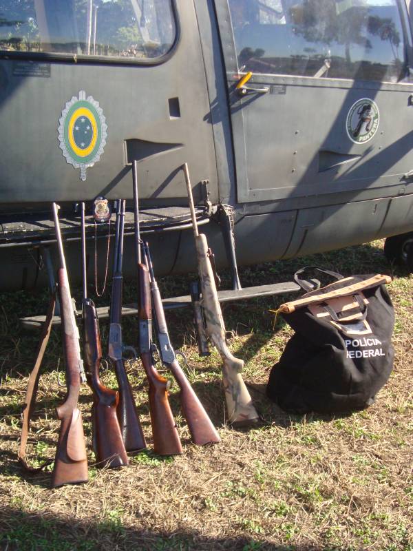 Armamento pesado e munição estrangeira foram encontrados (foto: PF/divulgação)