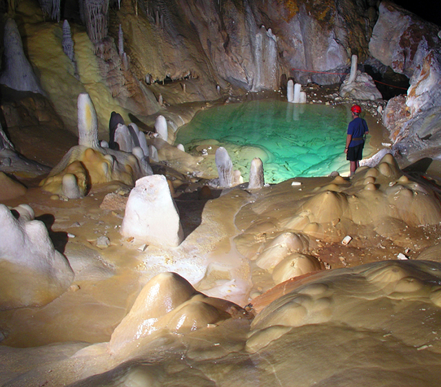 Foto: Peter and Ann Bosted. Clique e confira vídeo da BBC sobre a caverna.