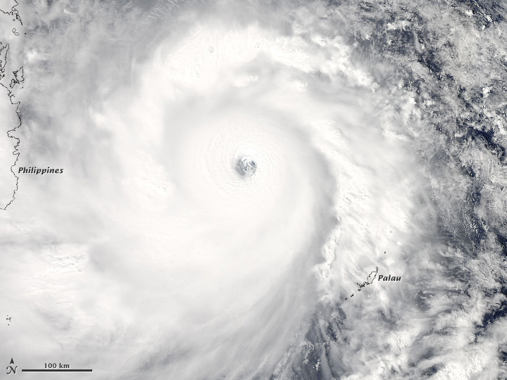 No dia 07 de novembro os ventos do Haiyan atingiam 280 km/h enquanto ele se aproximava da costa das Filipinas. Crédito: LANCE/EOSDIS MODIS Rapid Response Team