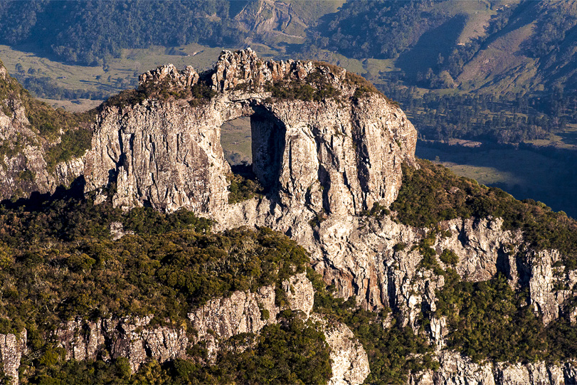 A Pedra Furada. Ponto icônico do Parque Nacional de São Joaquim. Foto: