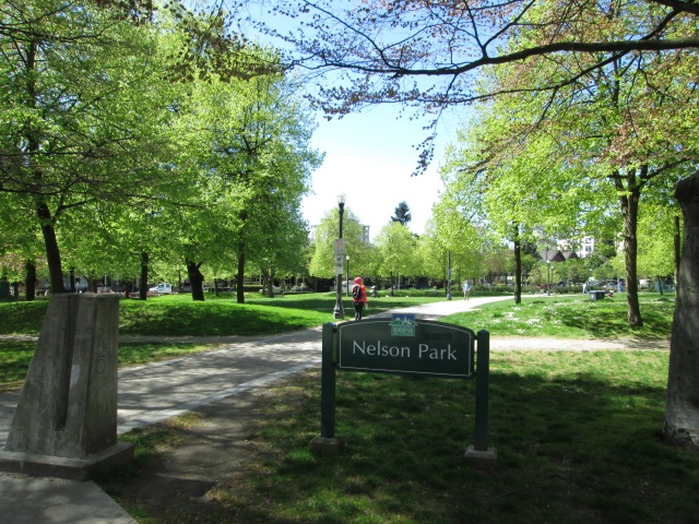 Um dos inúmeros parques urbanos de Vancouver.