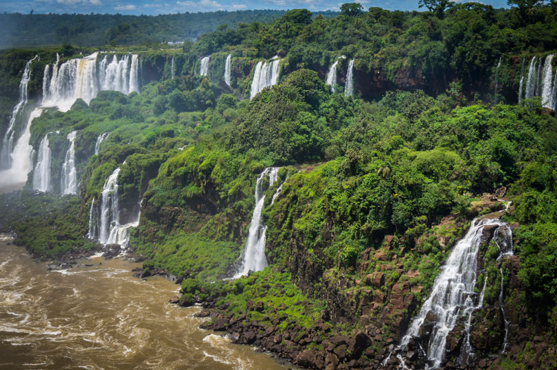 A batalha contra a Estrada do Colono parecia vencida com estabelecimento do Parque Nacional do Iguaçu. A ameaça ao Parque ressurge com tentativas de reabertura da via. Foto: